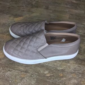 A New Day Size 8 Tan Slip on Shoes